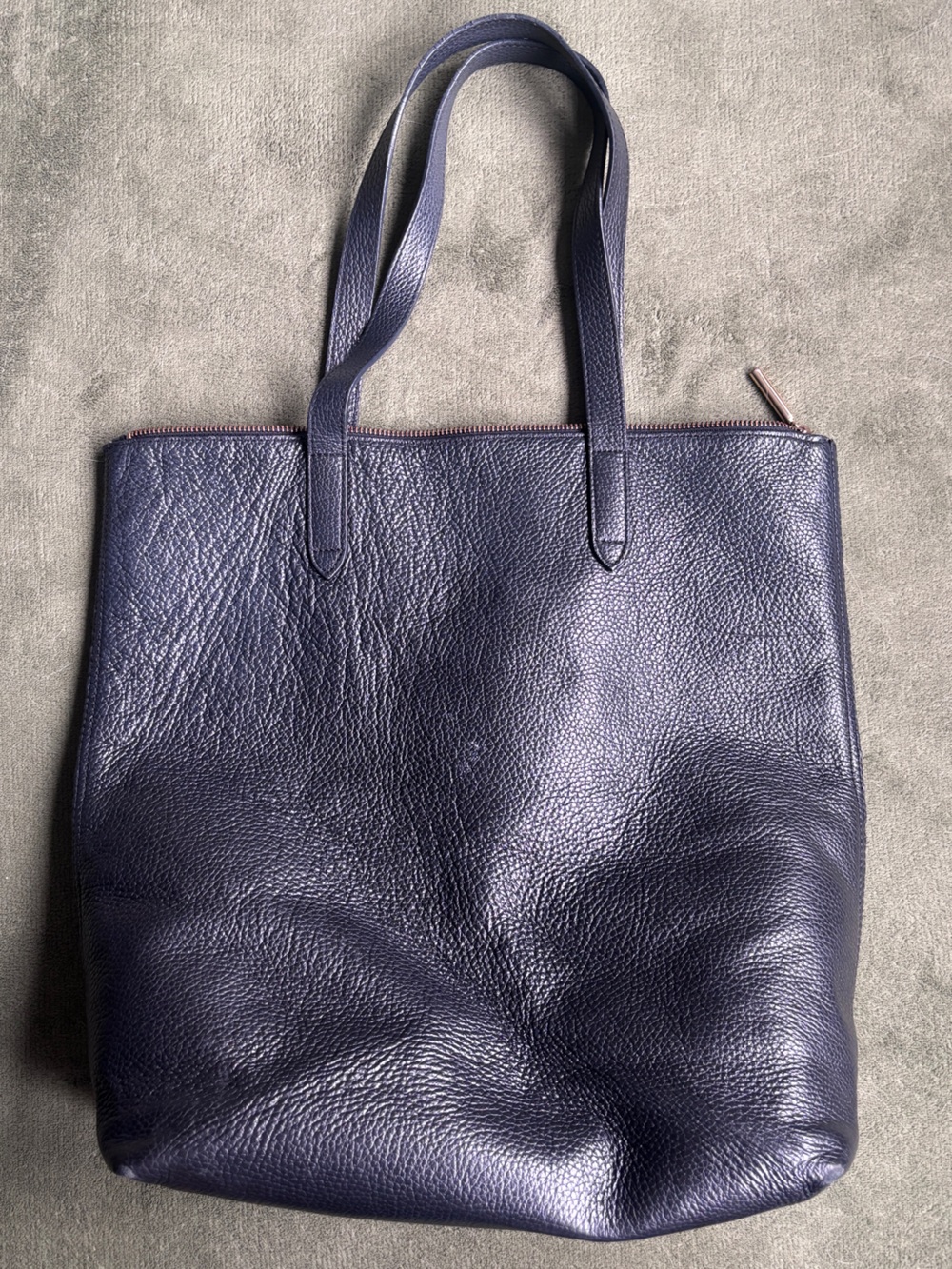 Cuyana Black Leather Tote Bag - Classic Everyday Carry